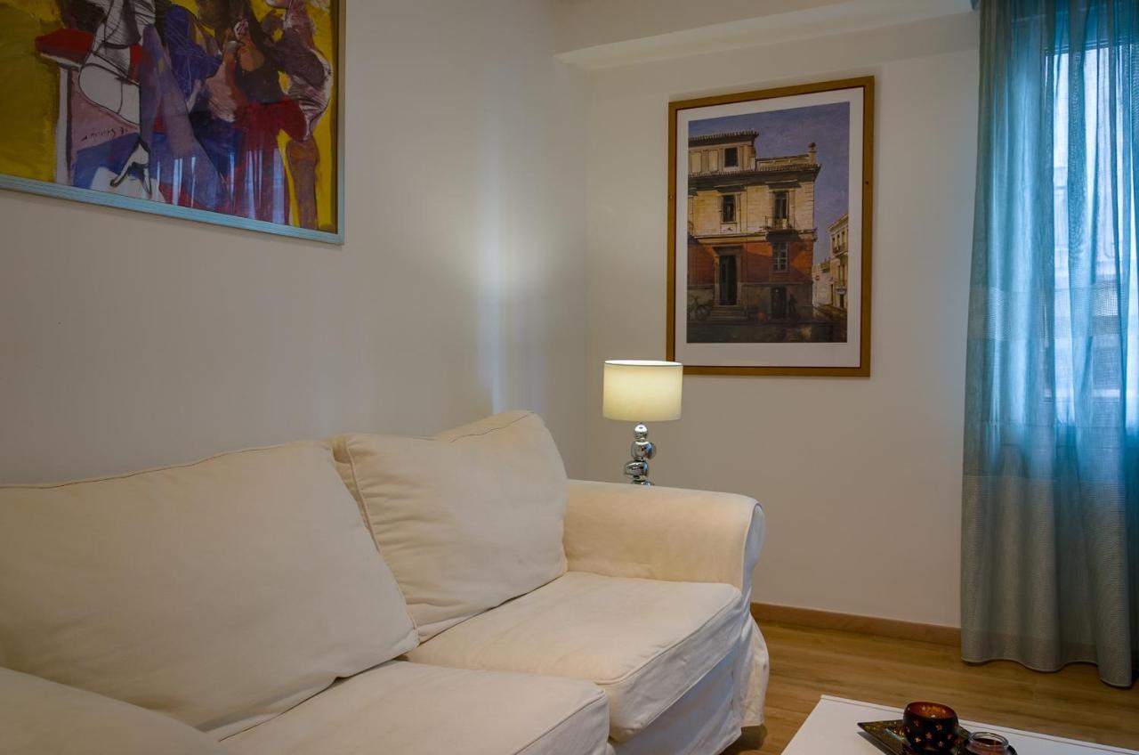 Nice 1Bd Apartment Close To Metro Station Ampelokipoi Athens Luaran gambar