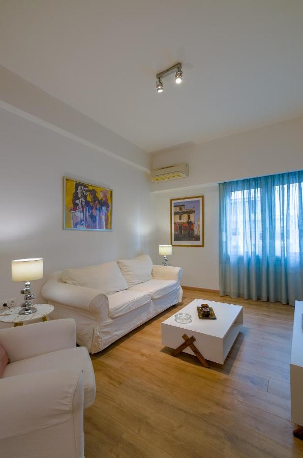 Nice 1Bd Apartment Close To Metro Station Ampelokipoi Athens Luaran gambar