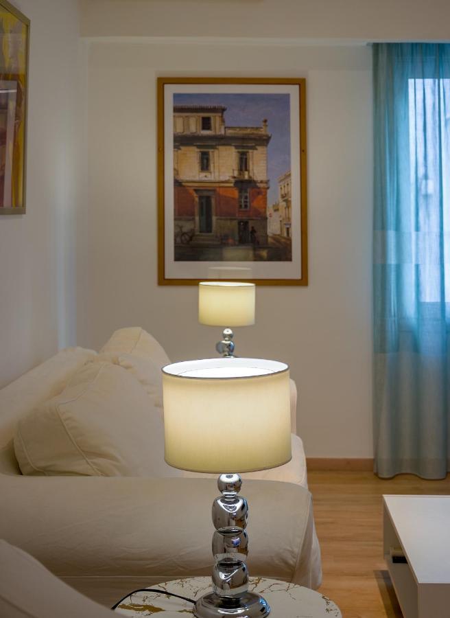 Nice 1Bd Apartment Close To Metro Station Ampelokipoi Athens Luaran gambar