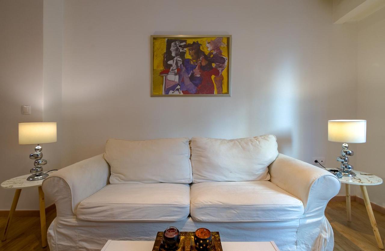 Nice 1Bd Apartment Close To Metro Station Ampelokipoi Athens Luaran gambar