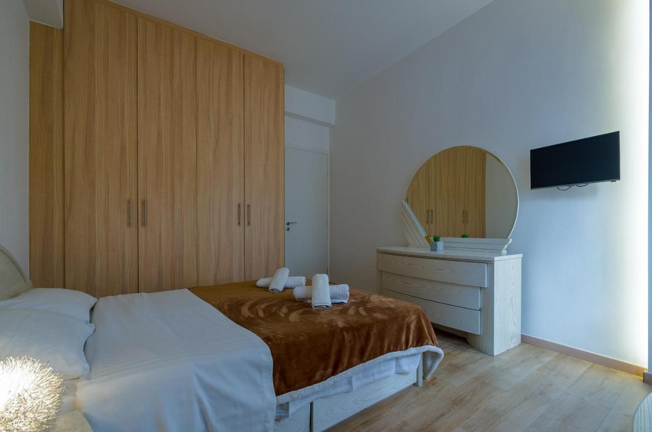 Nice 1Bd Apartment Close To Metro Station Ampelokipoi Athens Luaran gambar